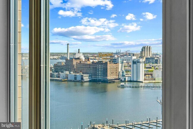 Building Photo - 100 Harborview Dr