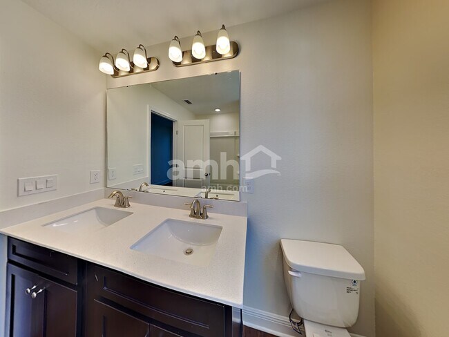 Building Photo - 914 Heavenly Dr