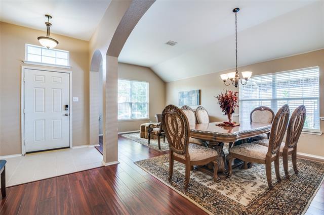 Building Photo - 9610 Glenshee Dr
