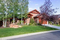 Building Photo - Beautiful 3 Bedroom Home in the Park City ...