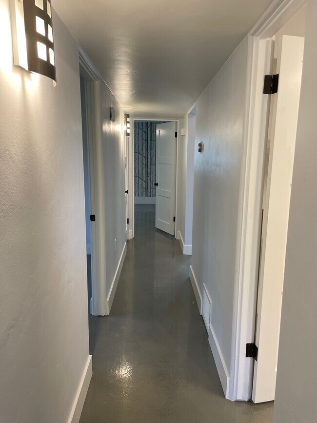 Building Photo - 1222 S Roosevelt St