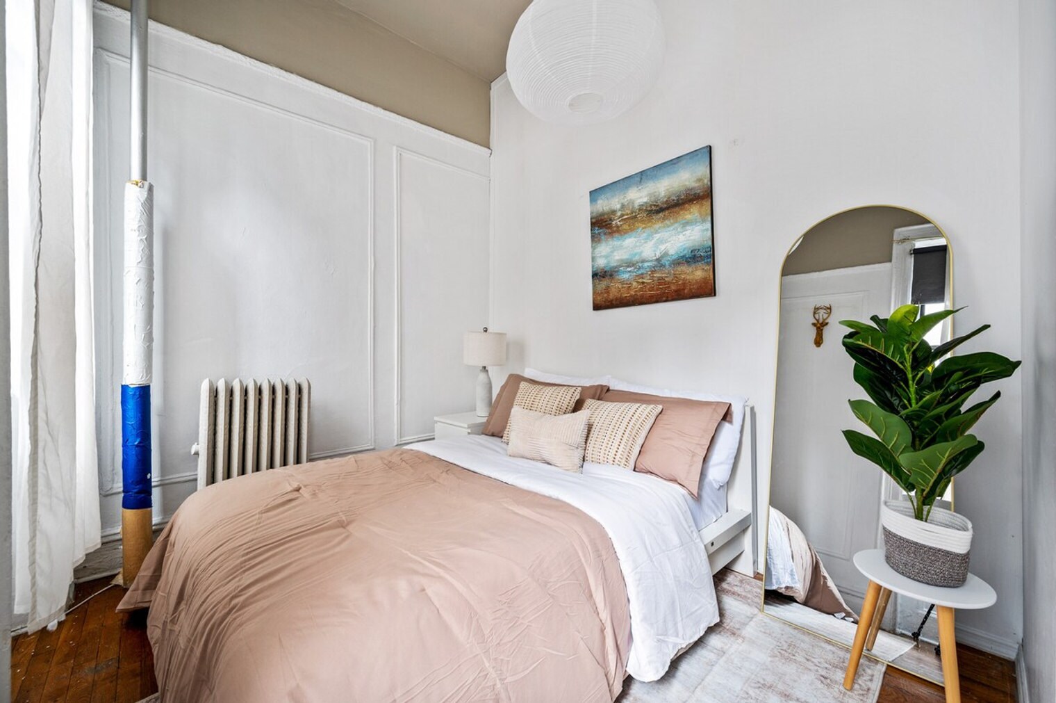 Building Photo - 459 W 46th St