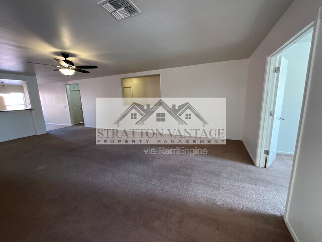 Building Photo - 11580 W Duran Ave