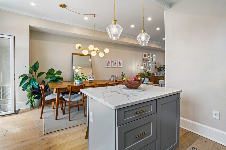 Dining Room - 118 15th St NE