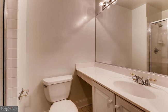 Building Photo - 1290 Harbor Island Walk