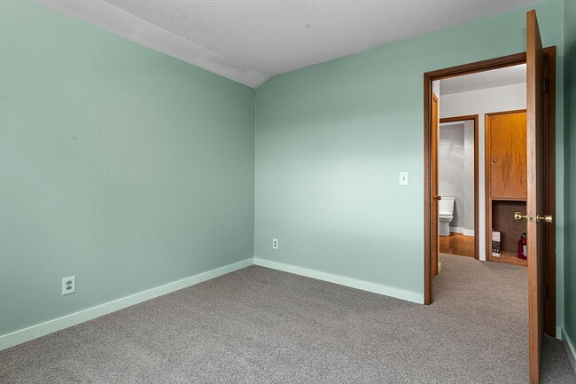 Building Photo - 11400 SW Terra Linda St