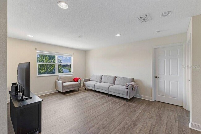 Building Photo - 3802 Carrick Bend Dr