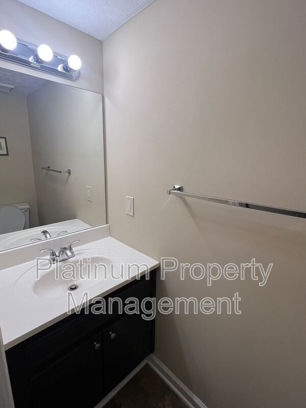 Building Photo - 119 Spring Ridge Dr