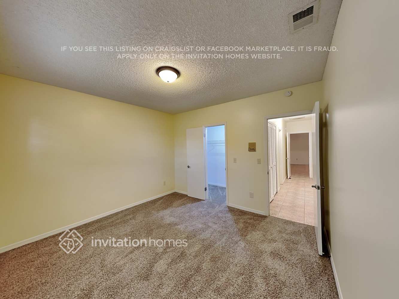 Building Photo - 322 W Hornbeam Dr
