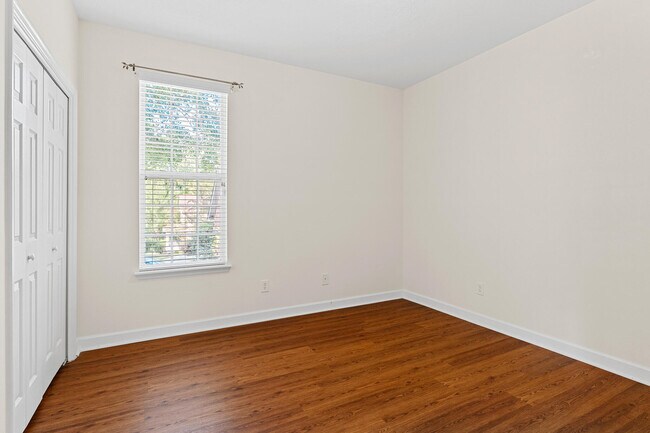 Building Photo - 619 Archard Dr