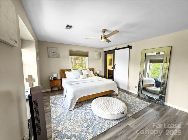 Building Photo - 9808 Emerald Point Dr