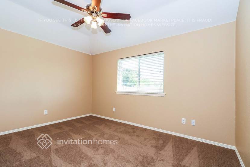 Building Photo - 4808 Bluebird Ln