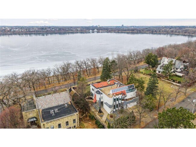 Building Photo - 4637 E Lake Harriet Pkwy