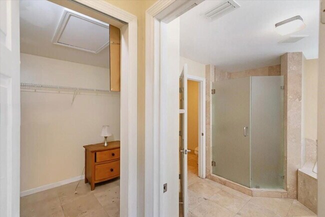 Building Photo - Southwest 166th Court, Miami, FL 33193 - 4 BR 3 BA single-family home