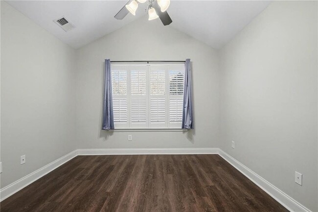 Building Photo - 214 Highlands Ridge Pl