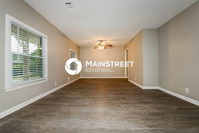 Building Photo - 3 Bedroom Pet-Friendly Home in Decatur, GA with Main Street Renewal