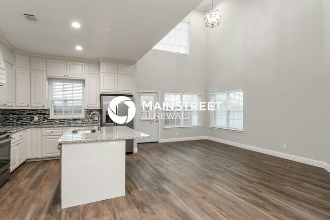 Building Photo - 2 Bedroom Pet-Friendly Home in Arlington, TX with Main Street Renewal