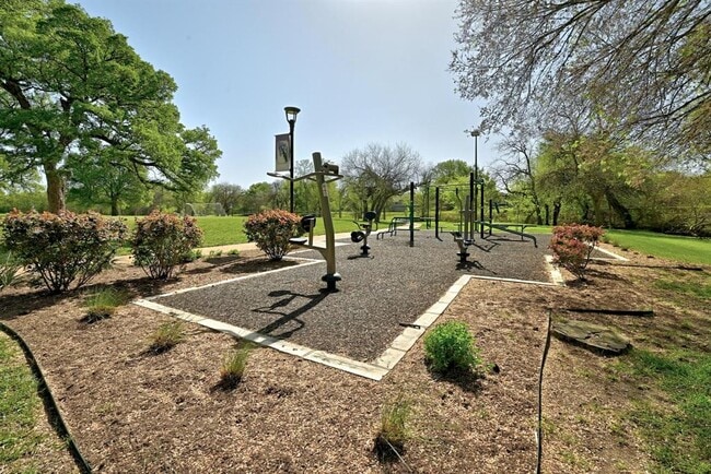 Building Photo - 1816 White Indigo Trail