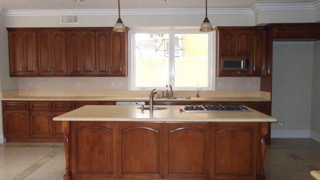 Building Photo - 1842 10th St