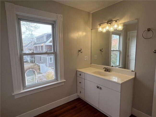 Building Photo - 109 1/2 Second St