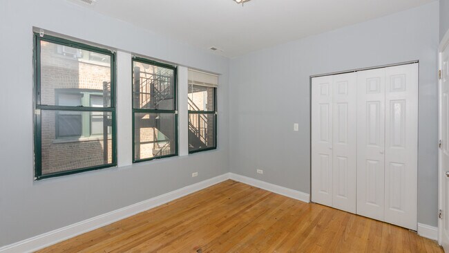 Building Photo - 2213 E 69th St