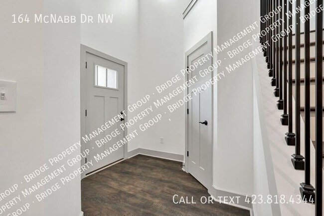 Building Photo - 164 McNabb Dr