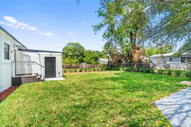 Building Photo - 1121 NW 57th St