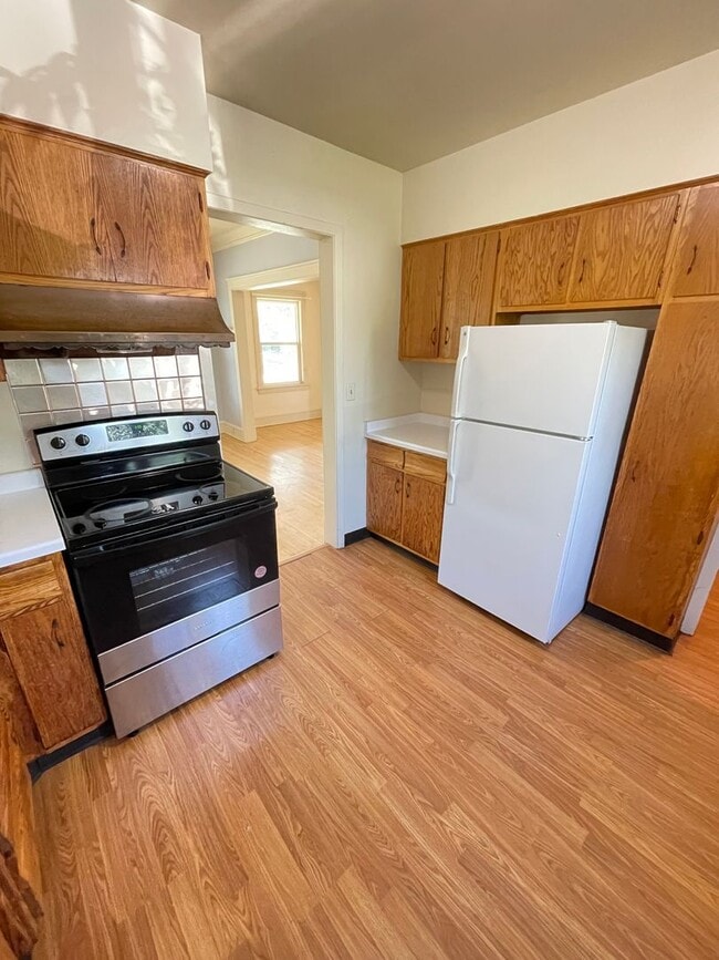 Building Photo - AVAILABLE NOW! 3 Bed/ 1 Bath Single Family...