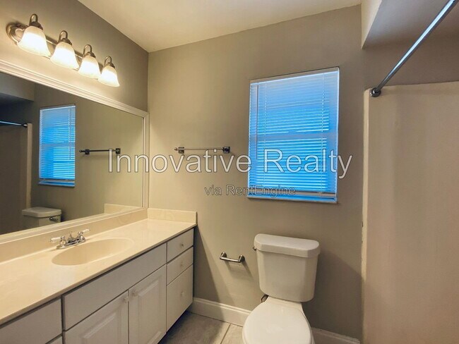Building Photo - 108 Windtree Ln