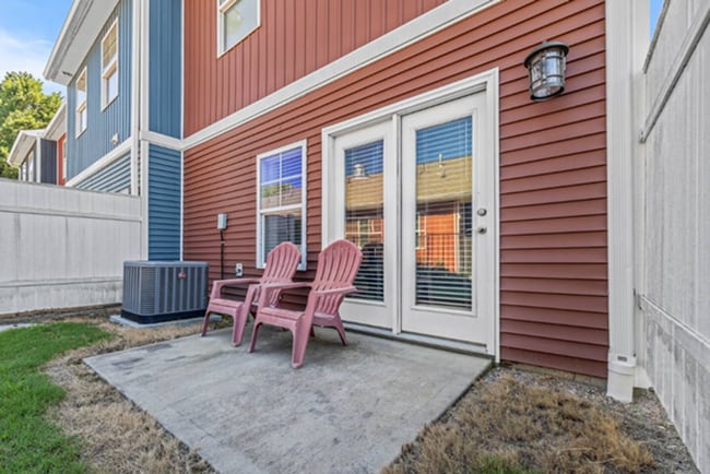 Building Photo - 3 Bed, 2.5 Bath - Lucky Penny - Furnished ...