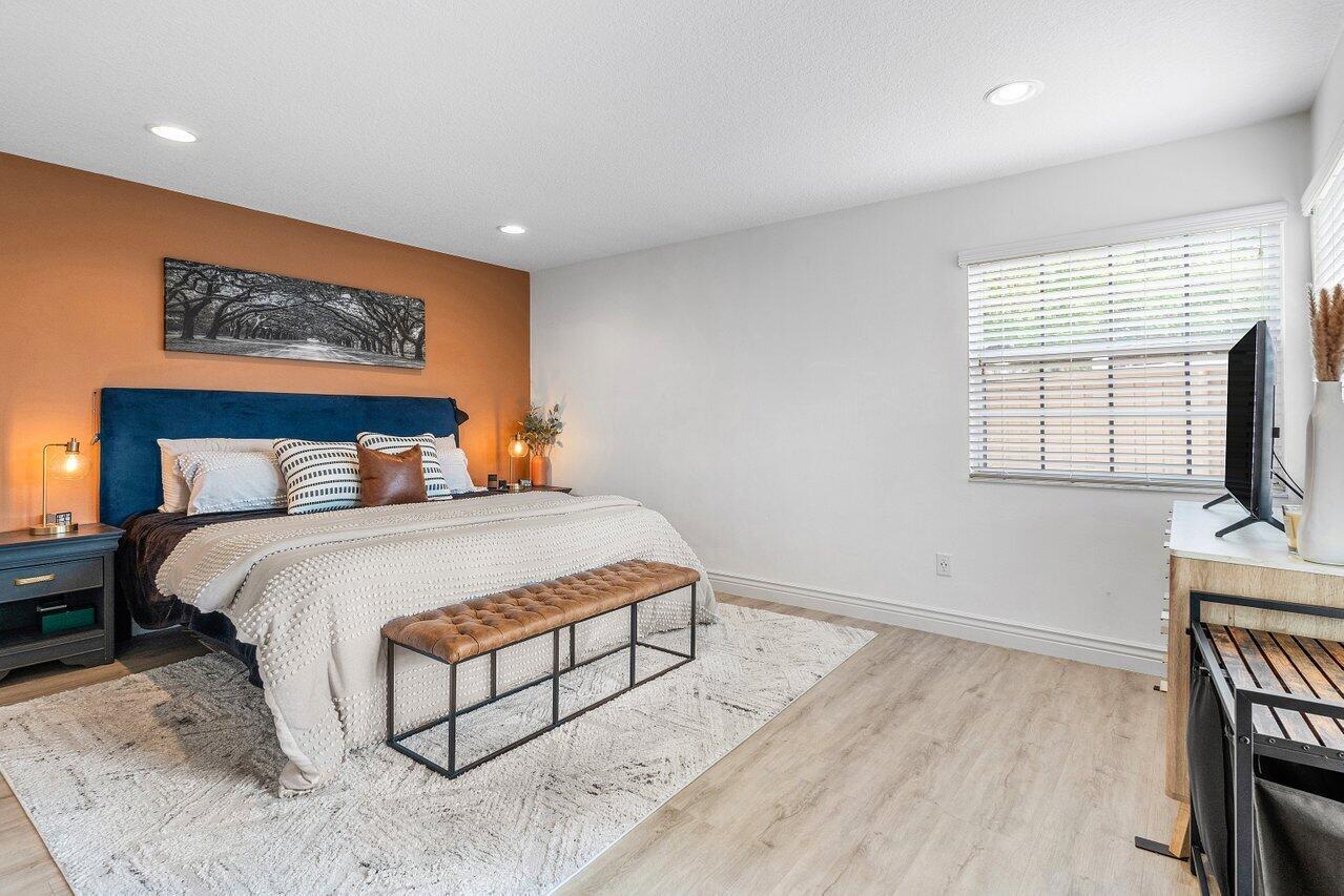 Building Photo - 5120 Coronado Rdg