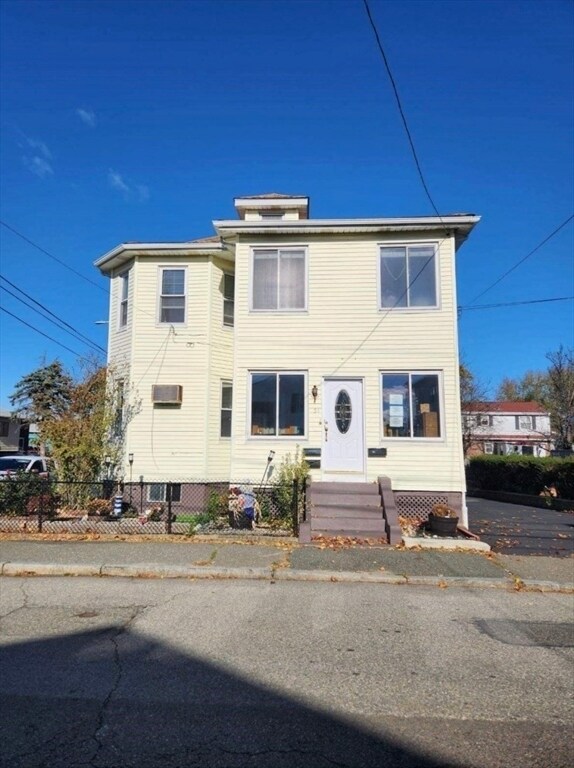 Building Photo - 51 Davis St