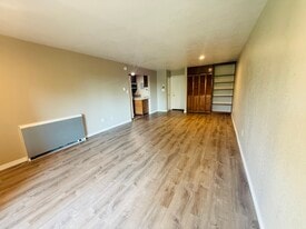 Building Photo - 2227 Canyon Blvd