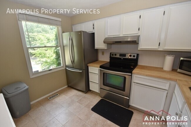Building Photo - 7660 Fairbanks Ct