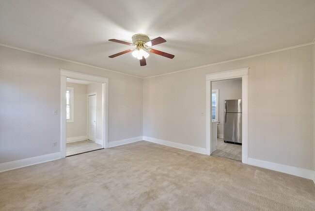 Building Photo - Great 4 Bedroom in 16th st Heights