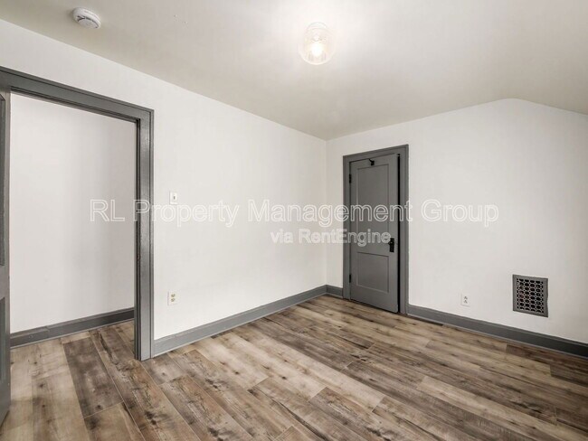 Building Photo - 439 Eldridge Ave