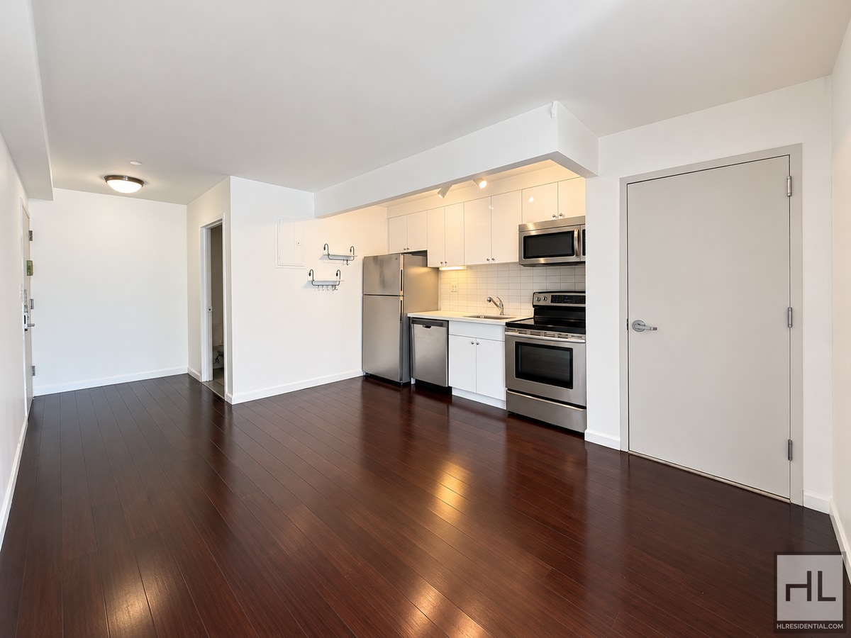 Building Photo - STANHOPE STREET / Bushwick 2-Bed 1 Bath