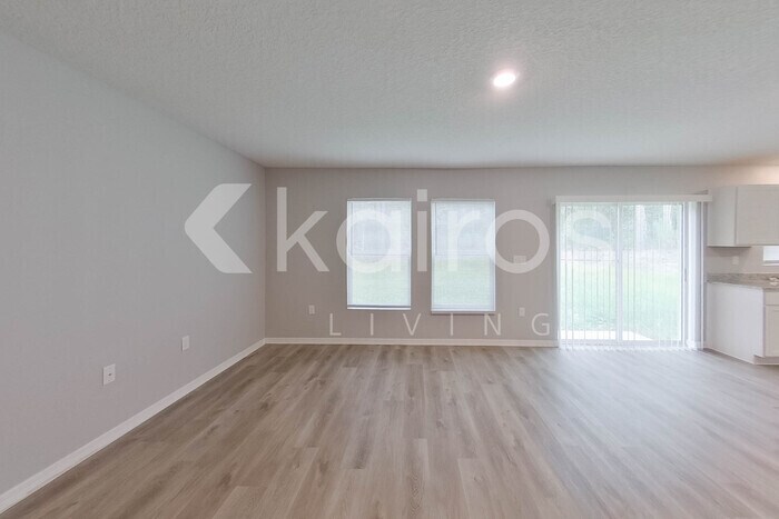Building Photo - 11185 N Balboa Terrace