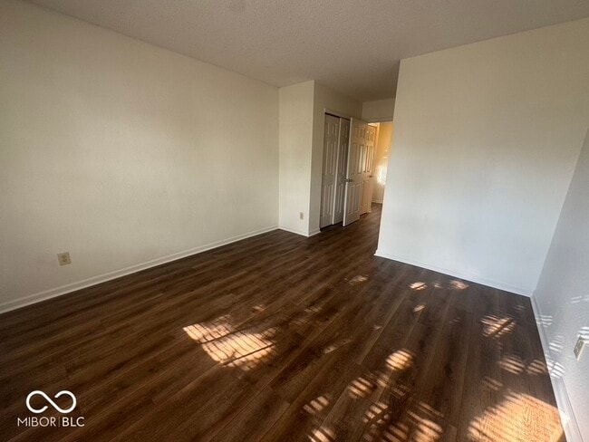Building Photo - 1224 Edgewater Dr