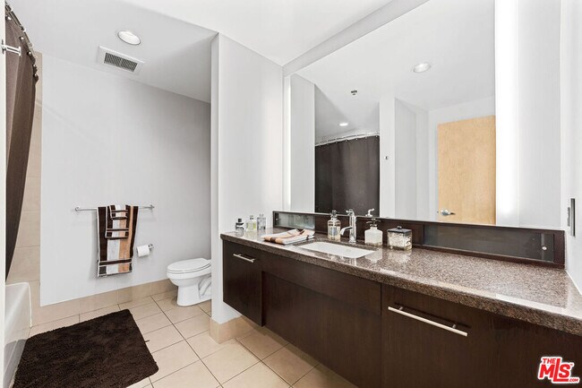 Building Photo - 1111 S Grand Ave