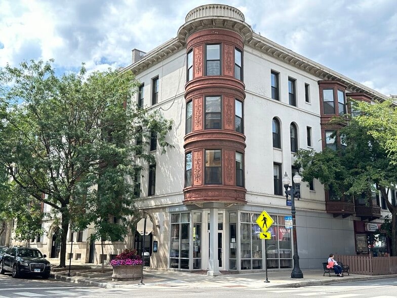 Primary Photo - 605 W Surf St