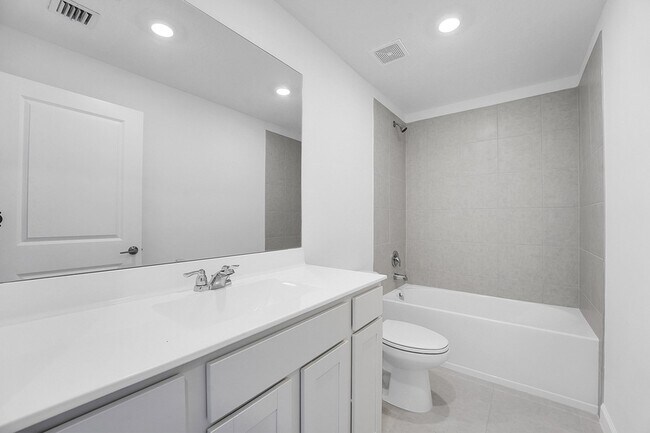 Building Photo - 6394 Windwood Wy