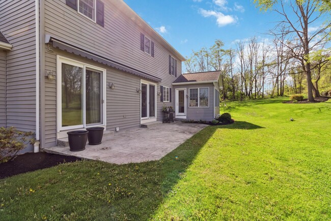Building Photo - Effortless Charm in Over 3,000 Sq Ft of Li...