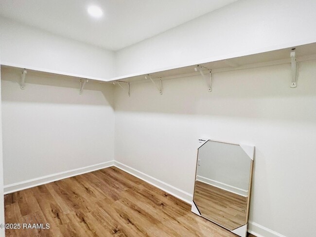 Building Photo - 207 Mitze Dr