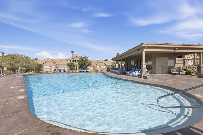 Building Photo - 4221 Torrey Pines Dr