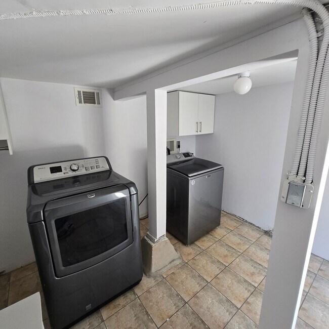 Building Photo - “Spacious West LA 3-Bedroom Home with Private Backyard & Modern Upgrades