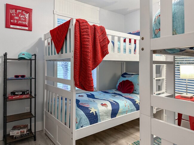 Building Photo - 4507 Luke Ave