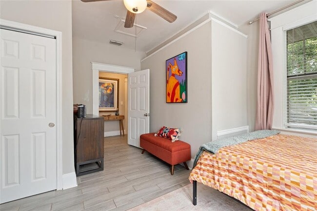 Building Photo - 905 E 22nd Ave.