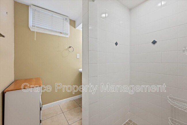 Building Photo - 1701 W. 55th Pl.