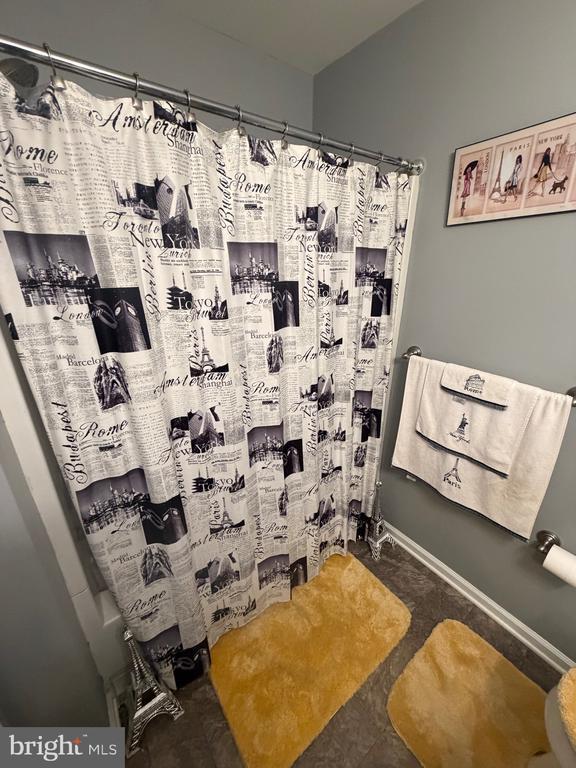 Building Photo - 809 Willings Way